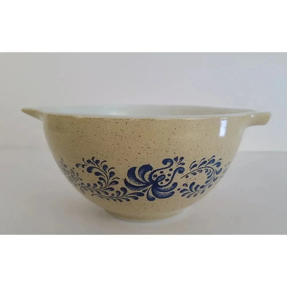 Vintage Cinderella Pyrex Corning Mixing Bowl # 441 Homestead, 750 ml‎ - Picture 4 of 8